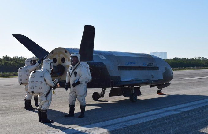 Une navette spatiale secrète a atterri à Canaveral X-37B