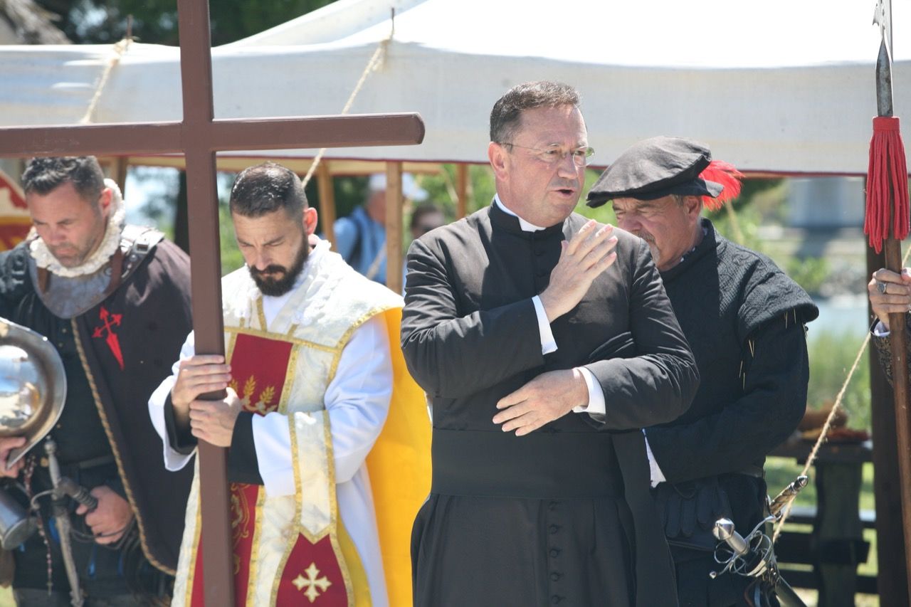 Bénédiction par l'abbé Marc Vernoy durant Founder's Day 2021 à St Augustine