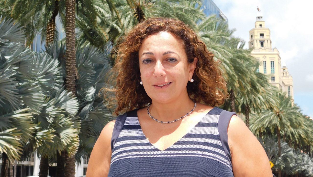 Raquel Afriat, Business Broker à Miami