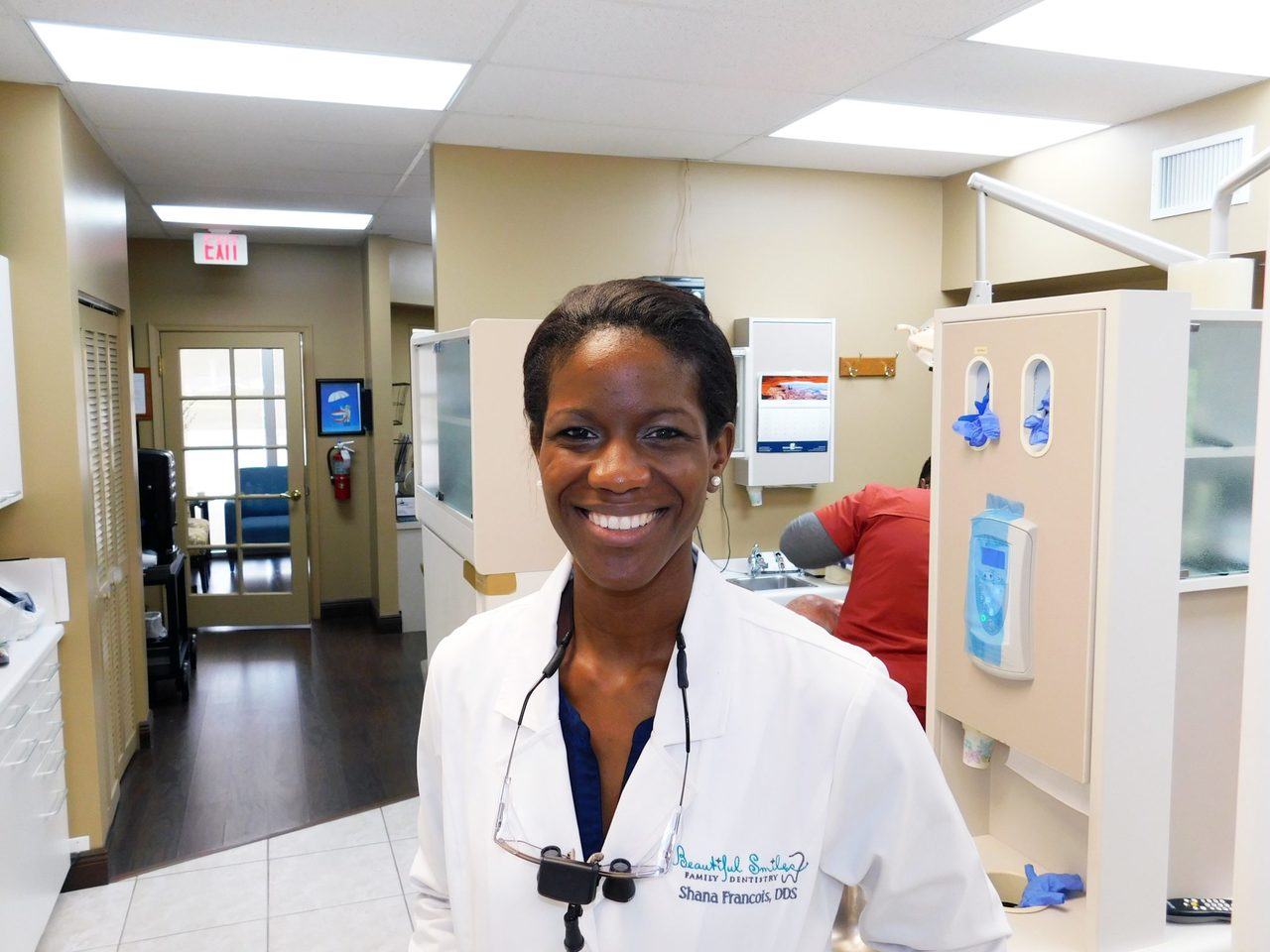 Dr Shana François, Dentiste à Pompano Beach en Floride