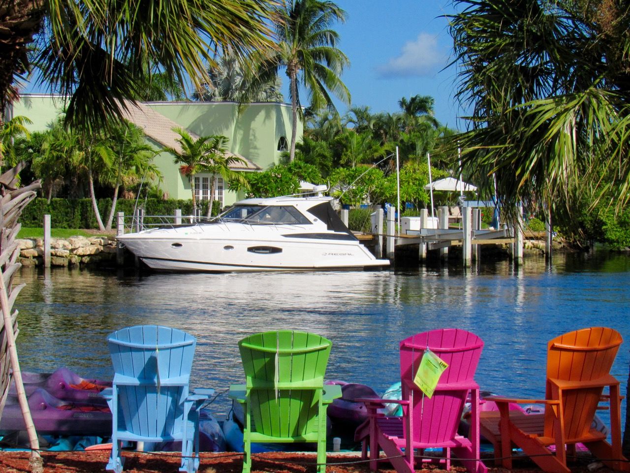 Maisons sur les rivières dans le quartier de Coral Ridge à Fort Lauderdale en Floride