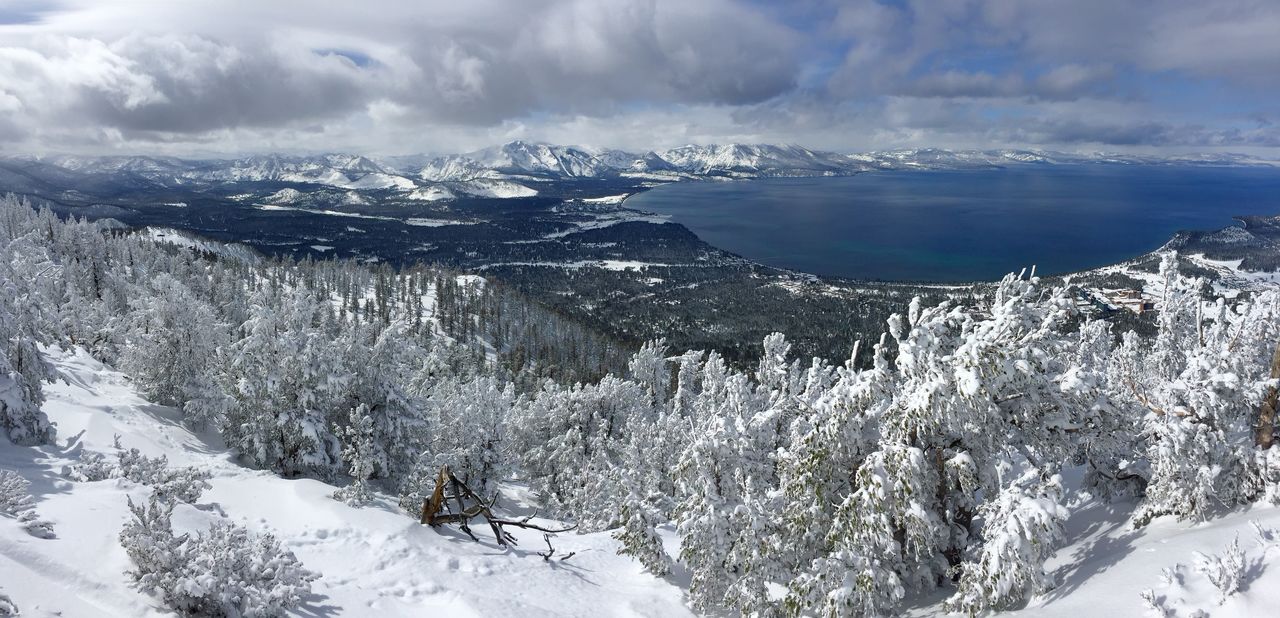 Il y a six stations de ski autour du Lake Tahoe (entre la Californie et le Nevada). 