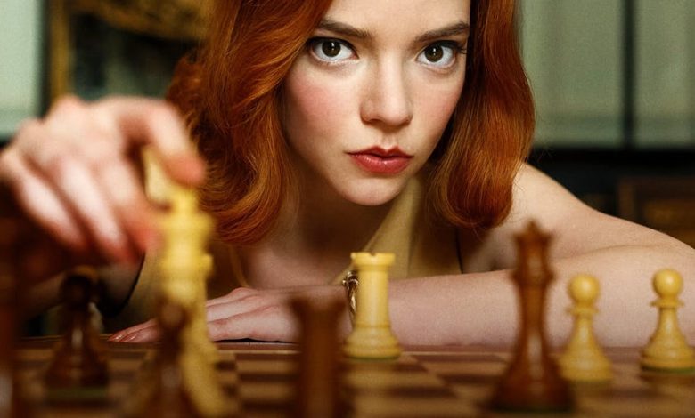 The Queen's Gambit : une série très fraîche sur une redoutable joueuse d'échecs