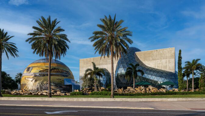 A voir au Dali Dome de St Pete : “Pink Floyd: The Dark Side of the Moon”